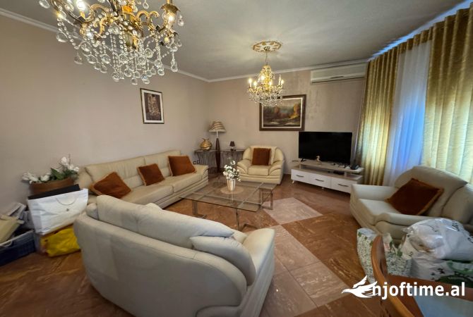 Shtepi me qera Apartament ne Tirane, 2+1, Mobilimi E mobiluar, Pagesa 1,000  Euro.