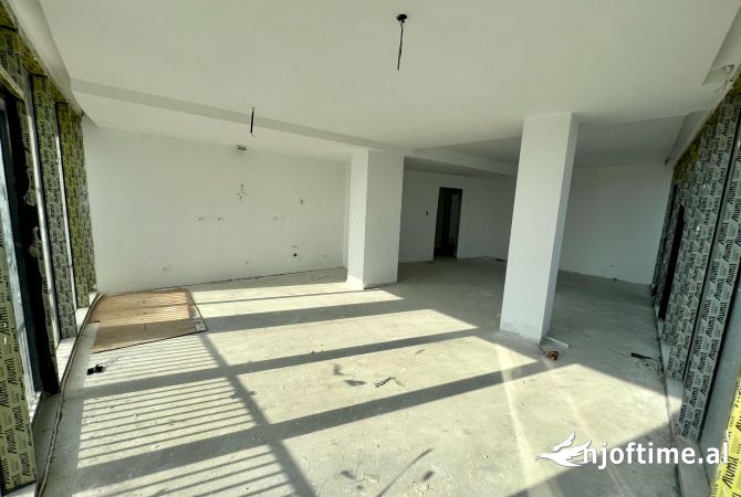 Shtepi ne shitje 3+1 ne Tirane - 645,000 Euro
