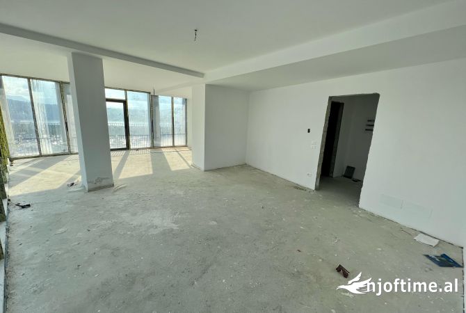 Shtepi ne shitje 3+1 ne Tirane - 645,000 Euro