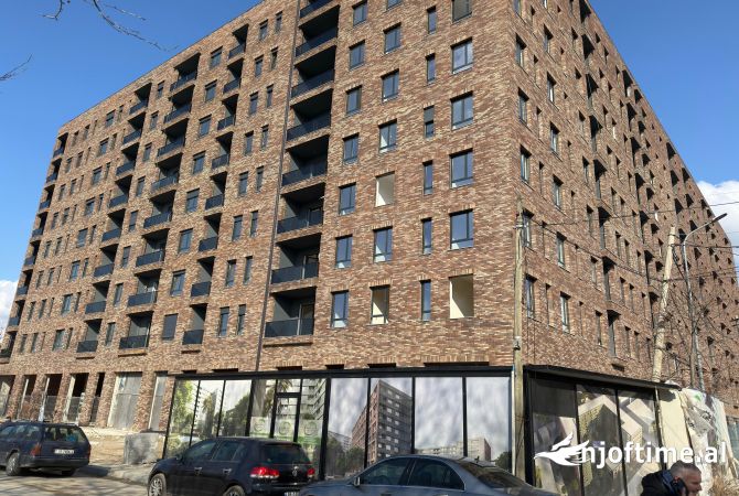 Shtepi ne shitje Apartament ne Tirane, 1+1, Mobilimi Bosh, pa mobiluar, Pagesa 95,000  Euro.