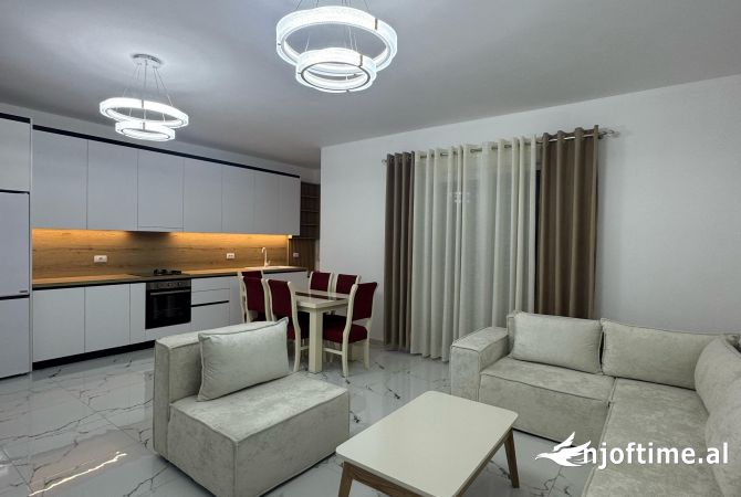 Shtepi me qera 2+1 ne Tirane - 500 Euro