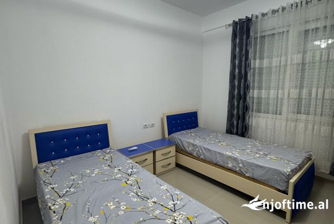 Shtepi me qera Apartament ne Tirane, 2+1, Mobilimi E mobiluar, Pagesa 500  Euro.
