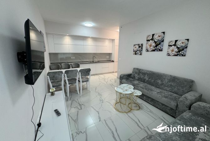 Shtepi me qera 2+1 ne Tirane - 800 Euro