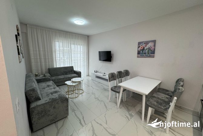 Shtepi me qera 2+1 ne Tirane - 800 Euro
