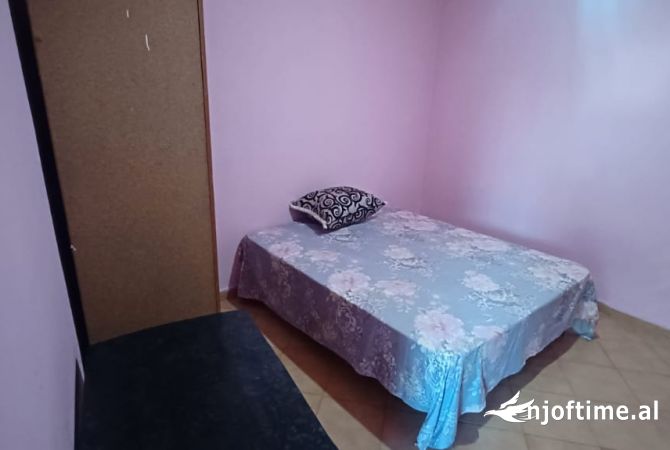 Shtepi me qera Shtepi Private ne Tirane, 1+1, Mobilimi E mobiluar, Pagesa 35,000  Leke.