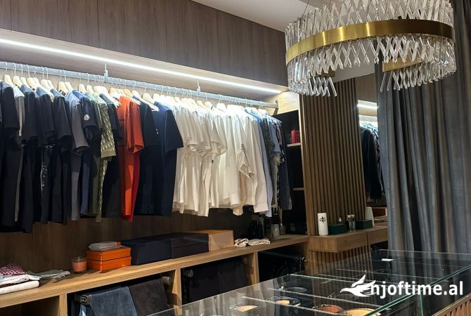 Shtepi me qera 3+1 ne Tirane - 5,000 Euro