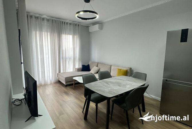 Shtepi me qera Apartament ne Tirane, 2+1, Mobilimi E mobiluar, Pagesa 650  Euro.