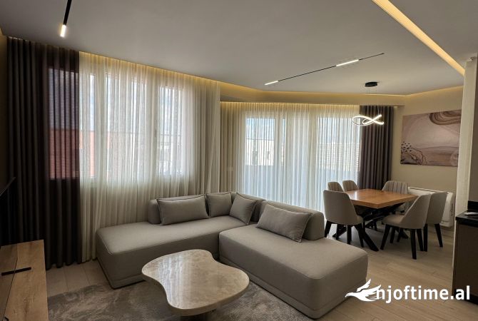 Shtepi me qera Apartament ne Tirane, 2+1, Mobilimi E mobiluar, Pagesa 850  Euro.