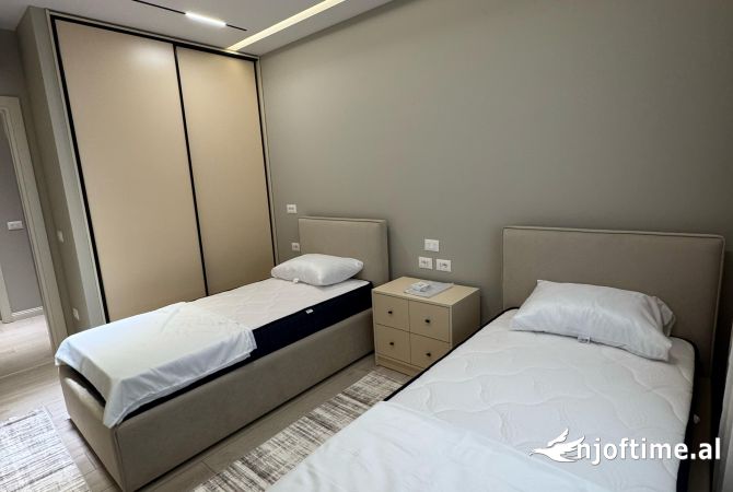 Shtepi me qera Apartament ne Tirane, 2+1, Mobilimi E mobiluar, Pagesa 850  Euro.