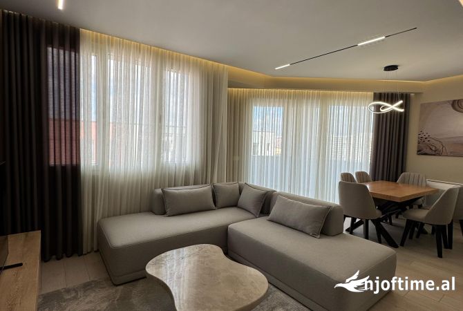 Shtepi me qera Apartament ne Tirane, 2+1, Mobilimi E mobiluar, Pagesa 850  Euro.