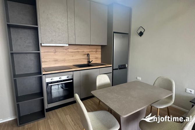 Shtepi me qera Apartament ne Tirane, 2+1, Mobilimi E mobiluar, Pagesa 550  Euro.