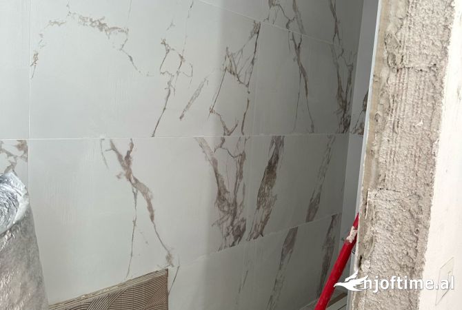 Shtepi ne shitje Apartament ne Tirane, Garsoniere, Mobilimi E mobiluar, Pagesa 53,000  Euro.