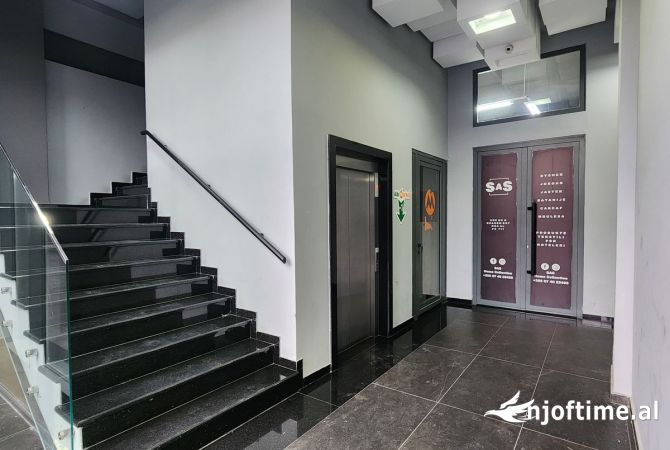 Qera ambient per Zyre📍Myslym Shyri Cmimi:47.000 Leke