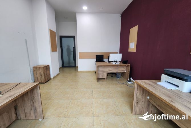 Qera ambient per Zyre📍Myslym Shyri Cmimi:47.000 Leke