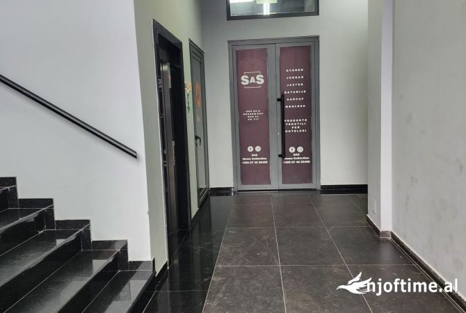 Qera ambient per Zyre📍Myslym Shyri Cmimi:47.000 Leke