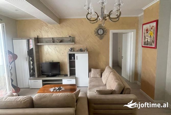 Shtepi me qera Apartament ne Tirane, 1+1, Mobilimi E mobiluar, Pagesa 500  Euro.