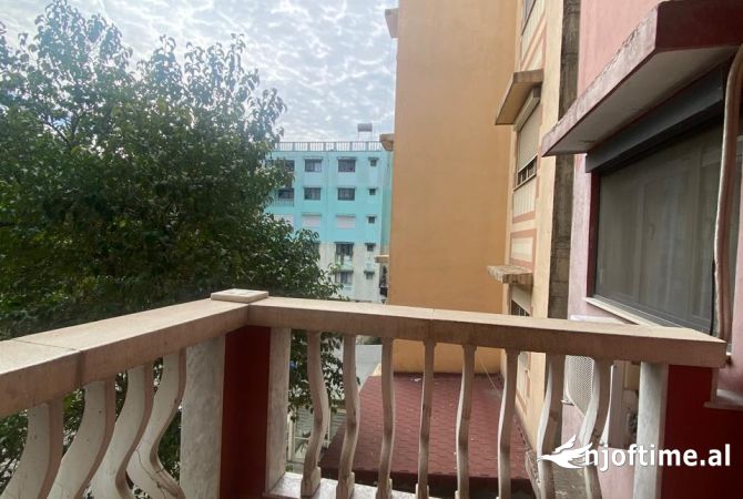 Shtepi me qera 2+1 ne Tirane - 38,000 Leke