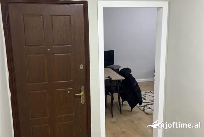 Shtepi me qera Apartament ne Tirane, 1+1, Mobilimi E mobiluar, Pagesa 55,000  Leke.