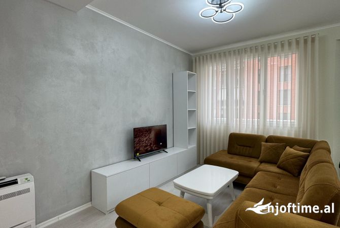 Shtepi me qera Apartament ne Tirane, 2+1, Mobilimi E mobiluar, Pagesa 800  Euro.