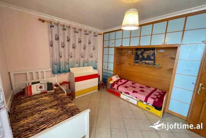 Shtepi me qera Apartament ne Tirane, 2+1, Mobilimi E mobiluar, Pagesa 650  Euro.