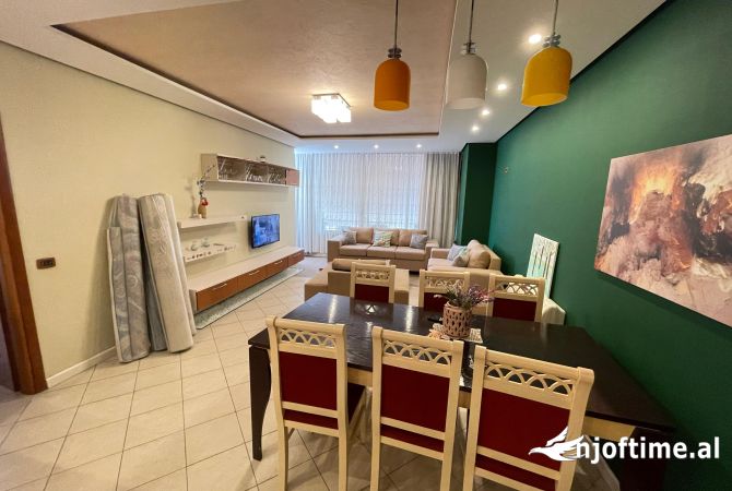 Shtepi me qera Apartament ne Tirane, 2+1, Mobilimi E mobiluar, Pagesa 650  Euro.