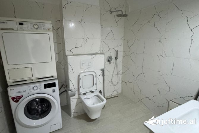 Shtepi me qera Apartament ne Tirane, Garsoniere, Mobilimi E mobiluar, Pagesa 450  Euro.