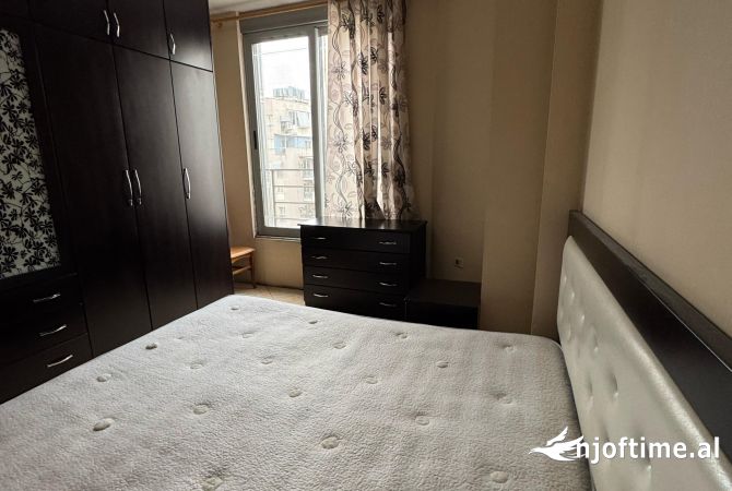 Shtepi me qera Apartament ne Tirane, 2+1, Mobilimi E mobiluar, Pagesa 450  Euro.