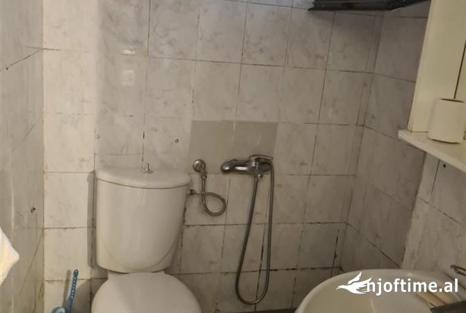 Shtepi me qera Garsoniere ne Tirane - 35,000 Leke