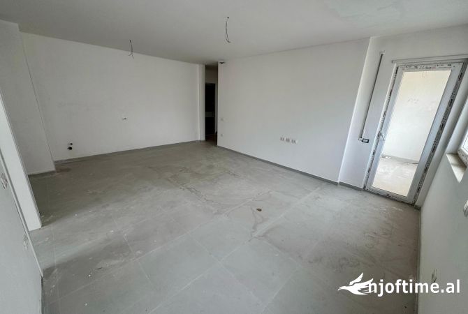 Qera Ambient per Zyre 📍 Qender  Cmimi:700 Euro