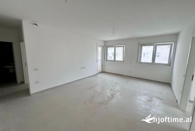 Qera Ambient per Zyre 📍 Qender  Cmimi:700 Euro