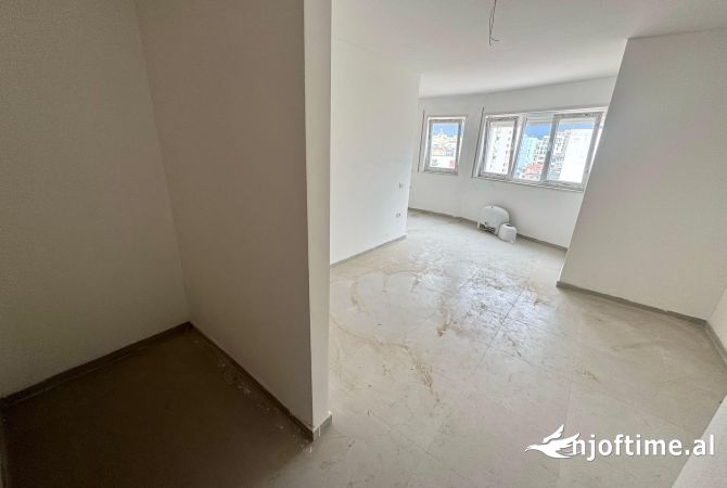 📣Qera Ambient per Zyre 📍 Qender  Cmimi:650 Euro