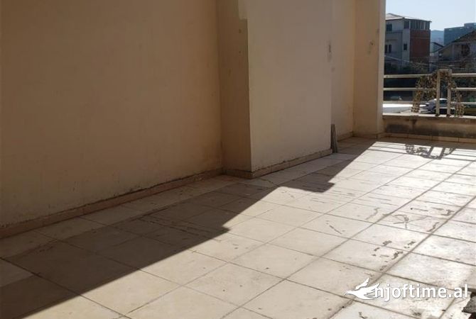 Shtepi me qera 2+1 ne Tirane - 550 Euro