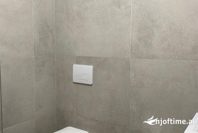 Shtepi me qera Shtepi Private ne Tirane, 1+1, Mobilimi E mobiluar, Pagesa 300  Euro.