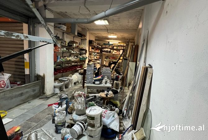Ambient biznesi ne shitje 4+1 ne Tirane - 49,500 Euro