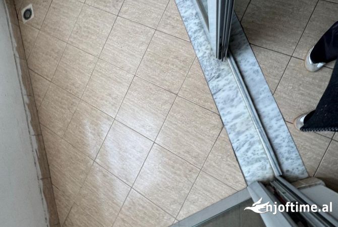 Shtepi me qera Apartament ne Tirane, 2+1, Mobilimi E mobiluar, Pagesa 500  Euro.