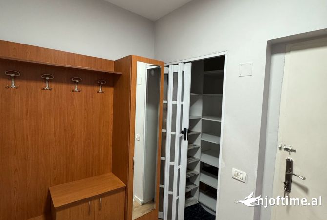 Shtepi me qera Apartament ne Tirane, 1+1, Mobilimi E mobiluar, Pagesa 600  Euro.