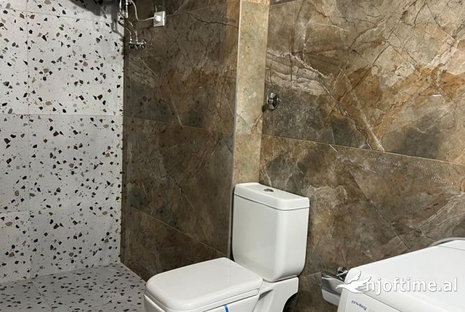 Shtepi me qera Apartament ne Tirane, 3+1, Mobilimi E mobiluar, Pagesa 600  Euro.