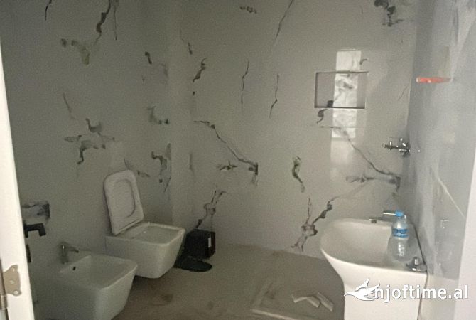 Shtepi me qera 1+1 ne Tirane - 280 Euro