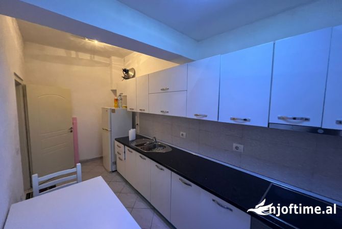 Shtepi me qera 1+1 ne Tirane - 400 Euro