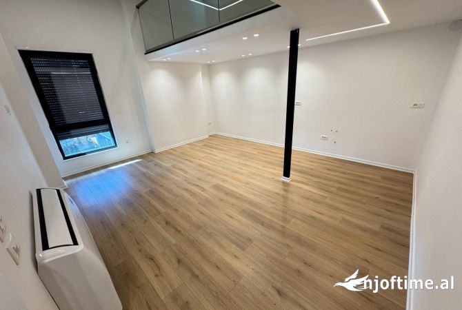 Shtepi me qera Duplex(shtepi me 2 kate) ne Tirane, 3+1, Mobilimi E mobiluar, Pagesa 1,000  Euro.