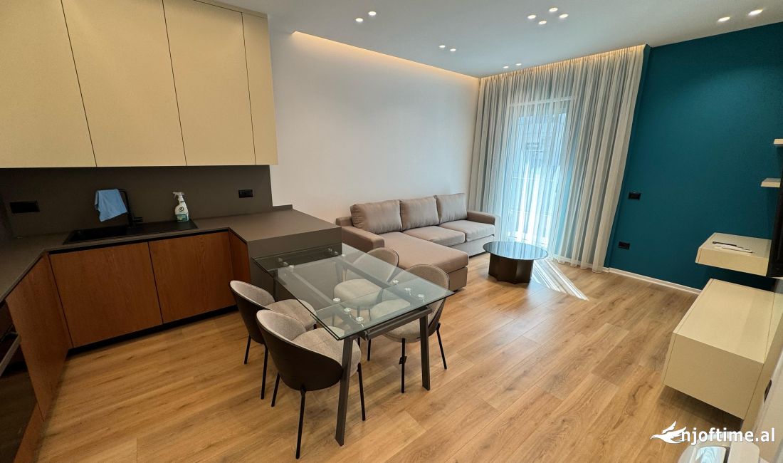 Shtepi me qera Apartament ne Tirane, 1+1, Mobilimi E mobiluar, Pagesa 800  Euro.