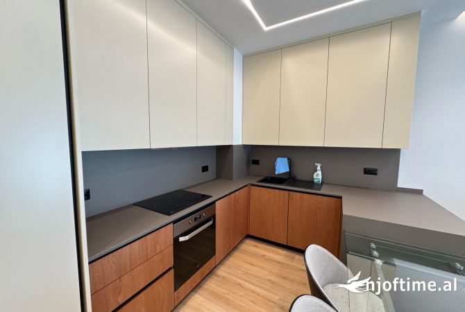 Shtepi me qera Apartament ne Tirane, 1+1, Mobilimi E mobiluar, Pagesa 800  Euro.