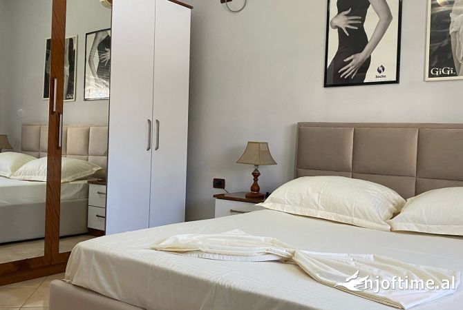 Shtepi me qera Shtepi Private ne Tirane, 2+1, Mobilimi E mobiluar, Pagesa 700  Euro.