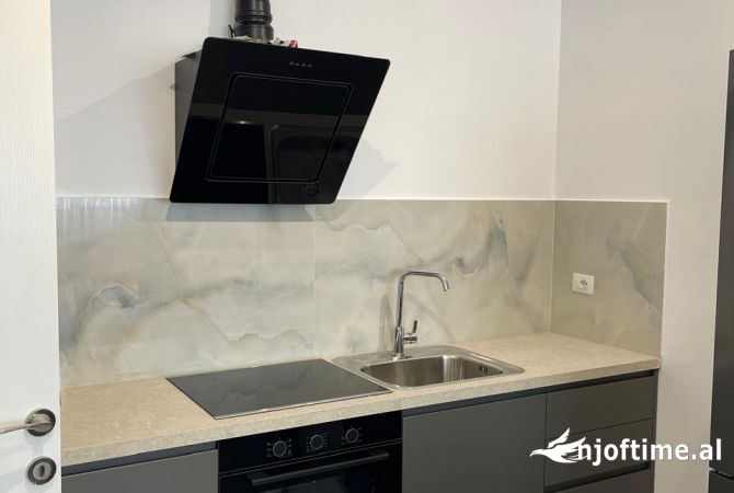 Shtepi me qera Apartament ne Tirane, 1+1, Mobilimi E mobiluar, Pagesa 50,000  Leke.