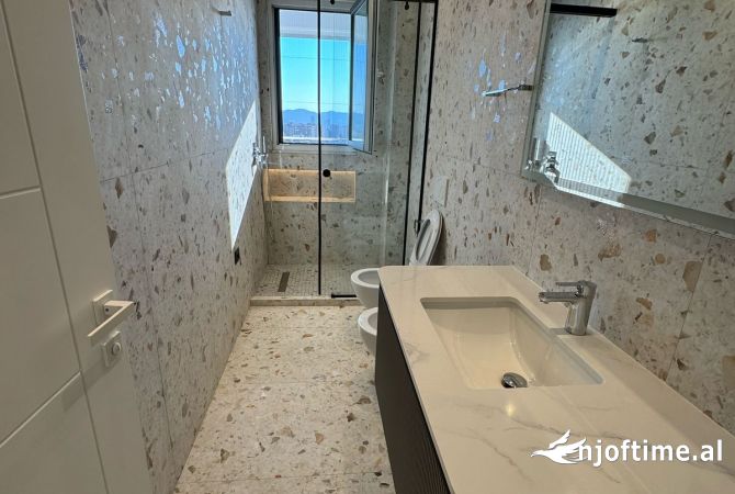 Shtepi me qera Apartament ne Tirane, 1+1, Mobilimi E mobiluar, Pagesa 800  Euro.