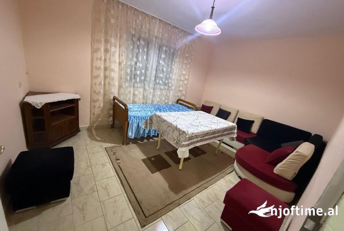 Shtepi me qera 2+1 ne Tirane - 450 Euro