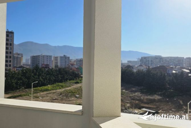 Shtepi me qera Apartament ne Tirane, 2+1, Mobilimi E mobiluar, Pagesa 620  Euro.