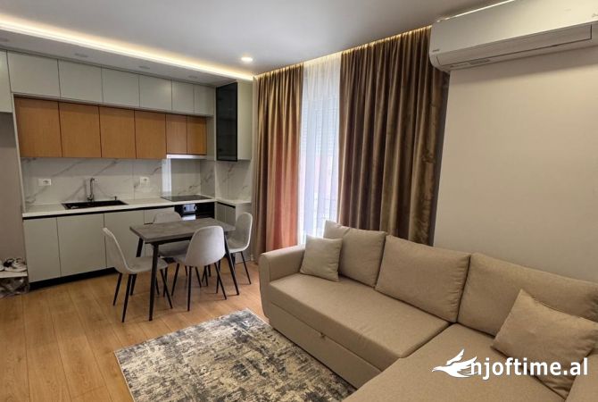 Shtepi me qera Apartament ne Tirane, 1+1, Mobilimi E mobiluar, Pagesa 500  Euro.