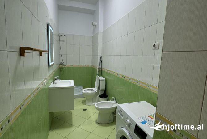 Shtepi ne shitje Apartament ne Tirane, 2+1, Mobilimi E mobiluar, Pagesa 145,000  Euro.