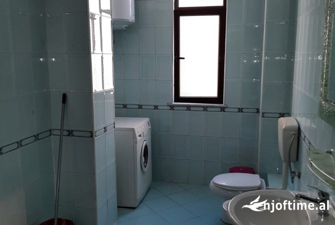 Shtepi me qera Apartament ne Tirane, 1+1, Mobilimi E mobiluar, Pagesa 500  Euro.